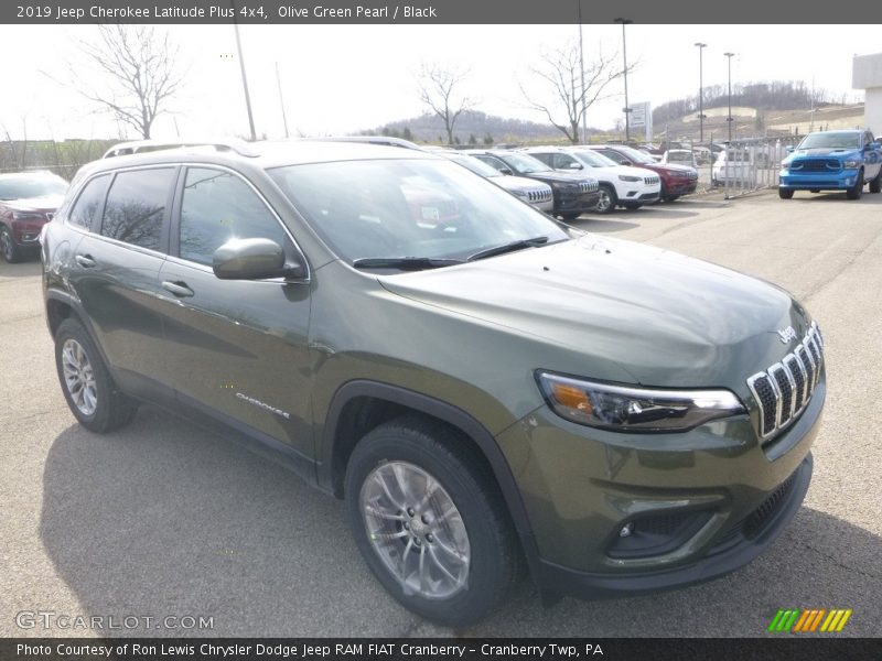 Olive Green Pearl / Black 2019 Jeep Cherokee Latitude Plus 4x4