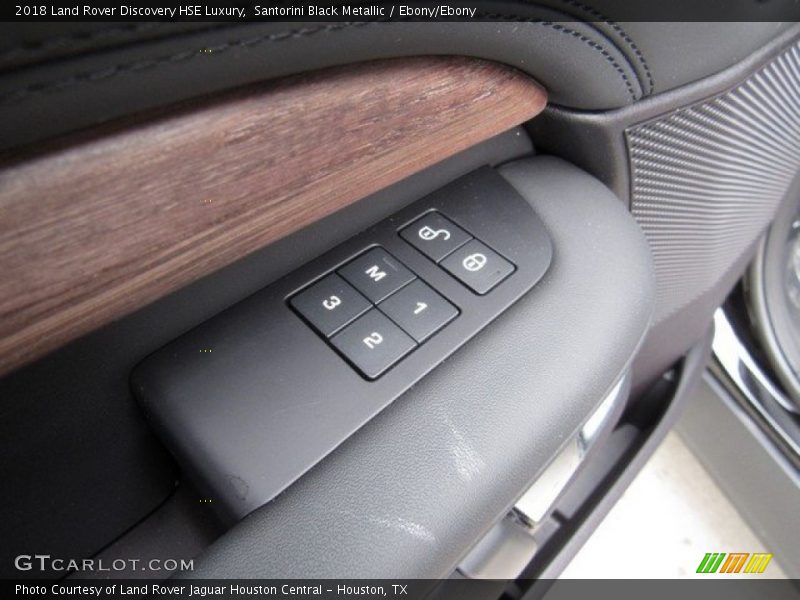 Santorini Black Metallic / Ebony/Ebony 2018 Land Rover Discovery HSE Luxury