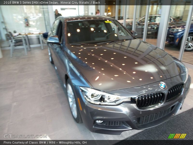 Mineral Grey Metallic / Black 2018 BMW 3 Series 340i xDrive Sedan