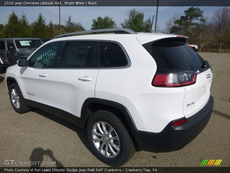 Bright White / Black 2019 Jeep Cherokee Latitude 4x4