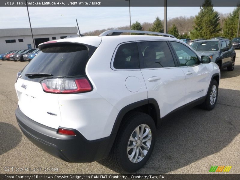 Bright White / Black 2019 Jeep Cherokee Latitude 4x4