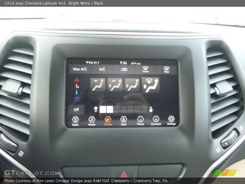 Bright White / Black 2019 Jeep Cherokee Latitude 4x4