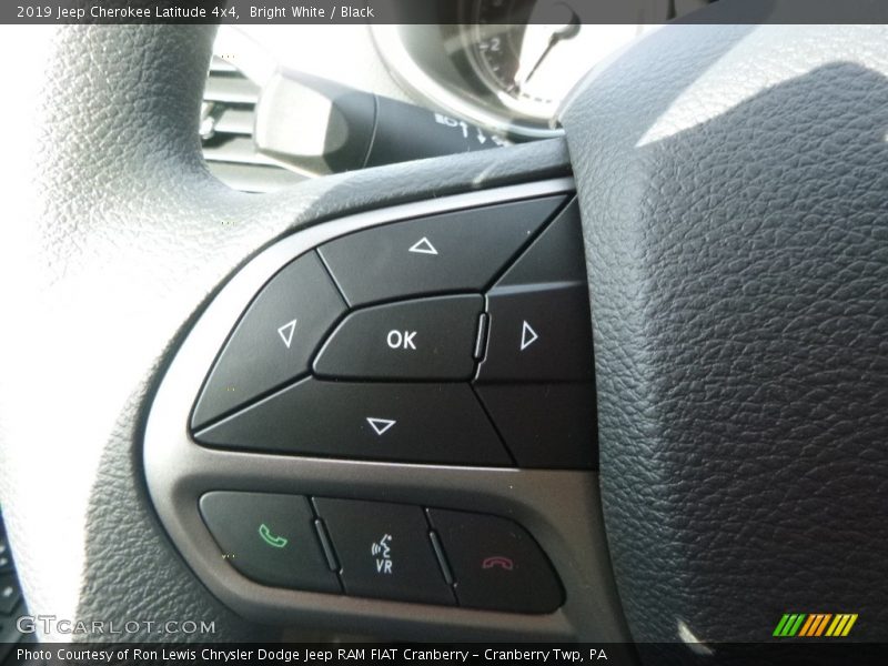Bright White / Black 2019 Jeep Cherokee Latitude 4x4