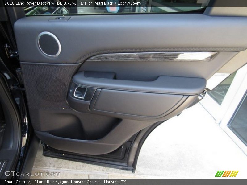 Farallon Pearl Black / Ebony/Ebony 2018 Land Rover Discovery HSE Luxury