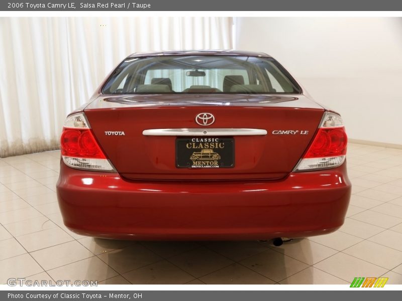 Salsa Red Pearl / Taupe 2006 Toyota Camry LE