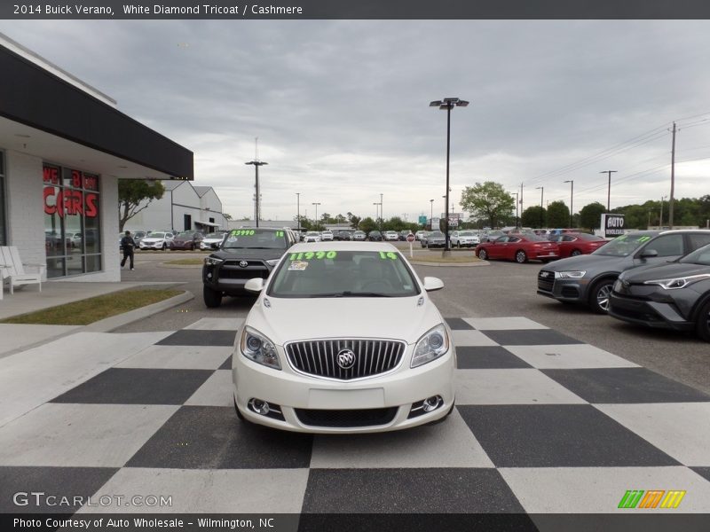 White Diamond Tricoat / Cashmere 2014 Buick Verano