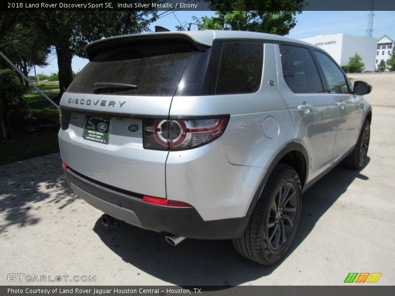 Indus Silver Metallic / Ebony 2018 Land Rover Discovery Sport SE