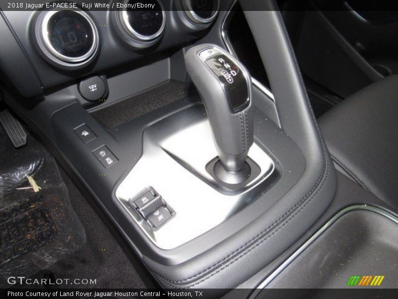 Fuji White / Ebony/Ebony 2018 Jaguar E-PACE SE