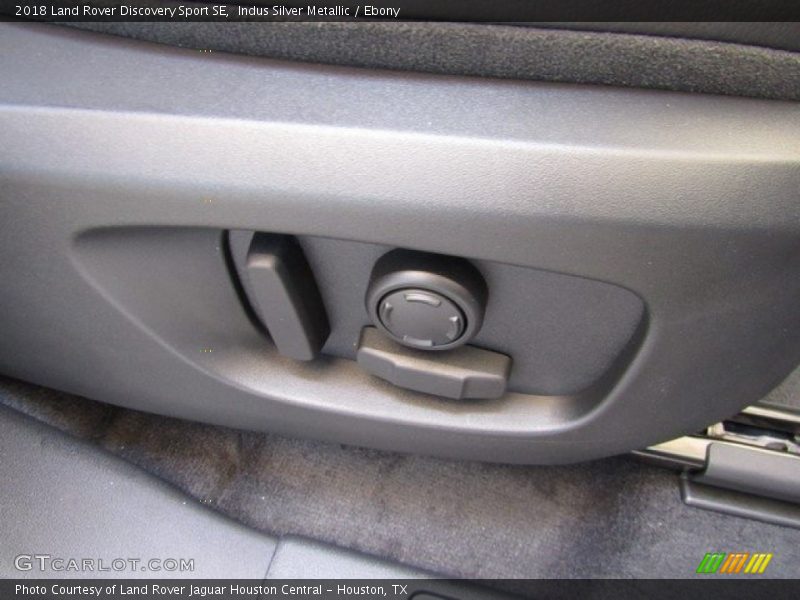 Indus Silver Metallic / Ebony 2018 Land Rover Discovery Sport SE