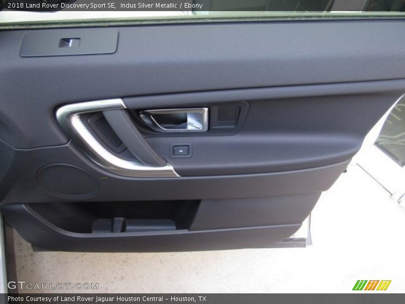 Indus Silver Metallic / Ebony 2018 Land Rover Discovery Sport SE