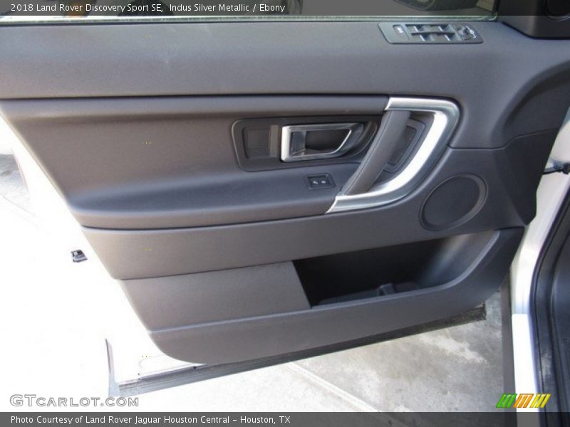 Indus Silver Metallic / Ebony 2018 Land Rover Discovery Sport SE