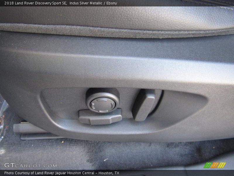 Indus Silver Metallic / Ebony 2018 Land Rover Discovery Sport SE