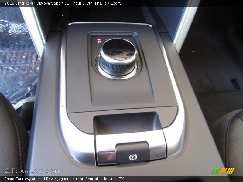 Indus Silver Metallic / Ebony 2018 Land Rover Discovery Sport SE