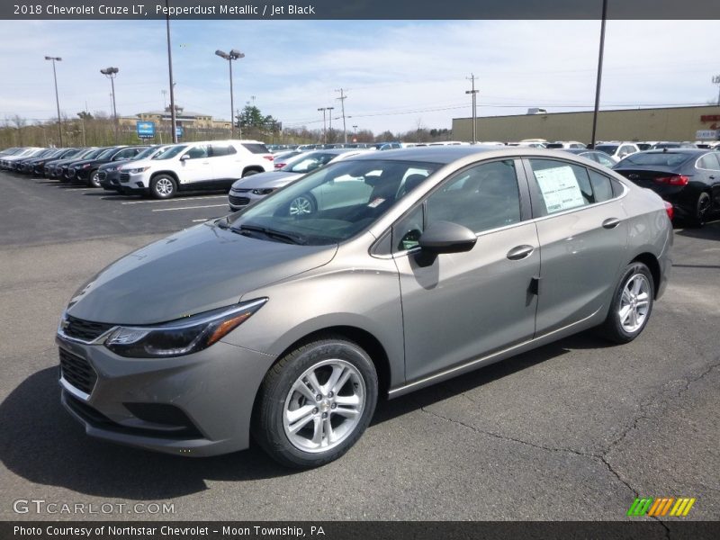 Pepperdust Metallic / Jet Black 2018 Chevrolet Cruze LT
