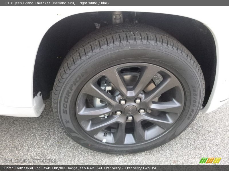Bright White / Black 2018 Jeep Grand Cherokee Overland 4x4