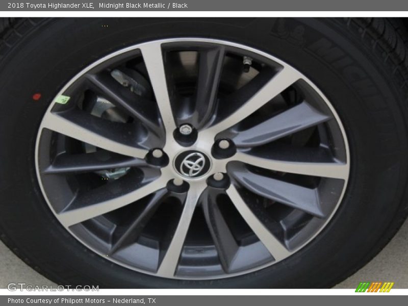 Midnight Black Metallic / Black 2018 Toyota Highlander XLE
