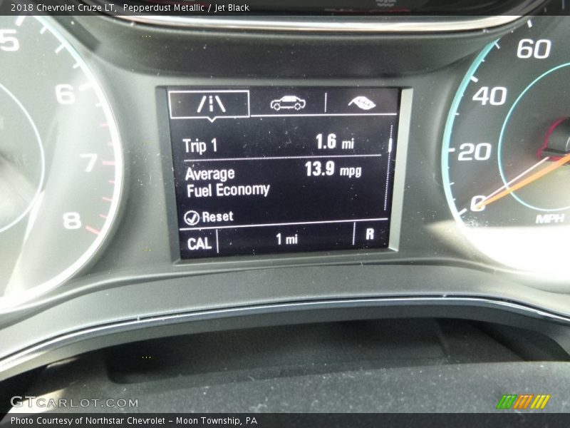 Pepperdust Metallic / Jet Black 2018 Chevrolet Cruze LT