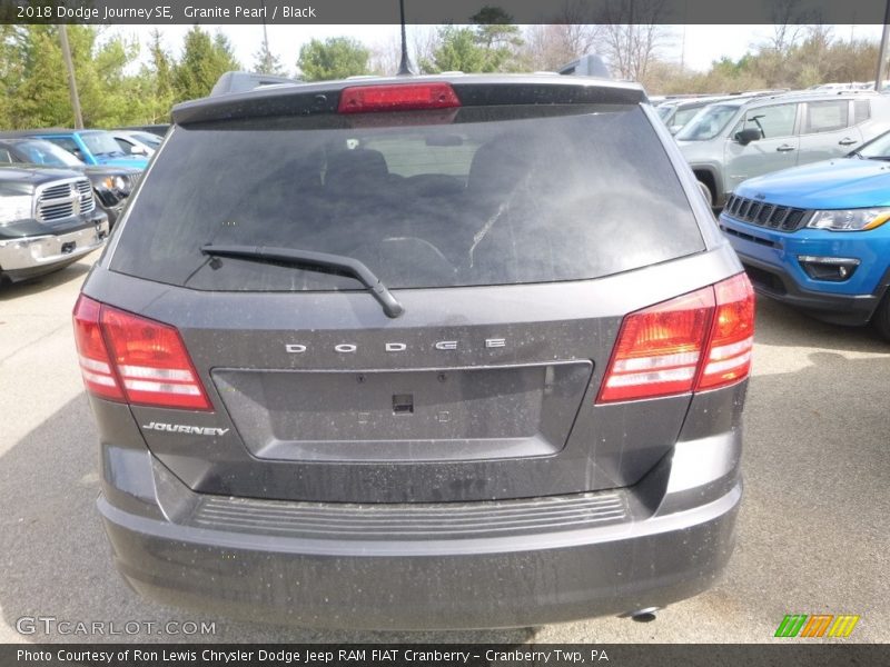 Granite Pearl / Black 2018 Dodge Journey SE