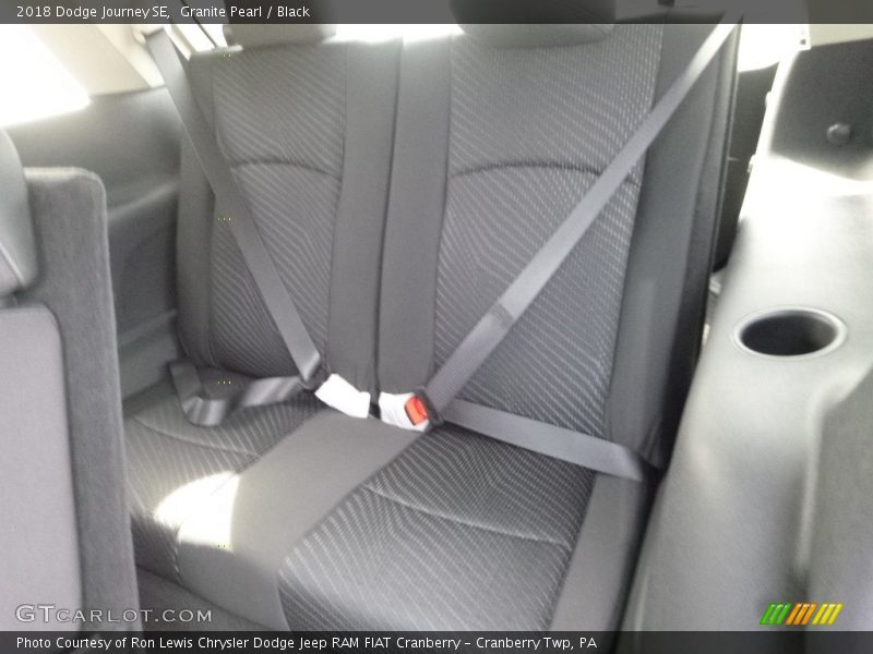 Granite Pearl / Black 2018 Dodge Journey SE