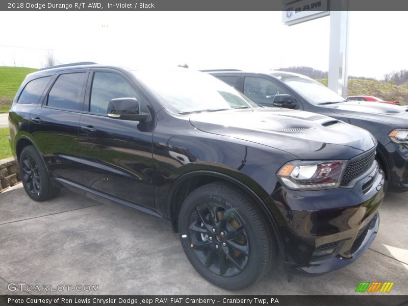 Front 3/4 View of 2018 Durango R/T AWD