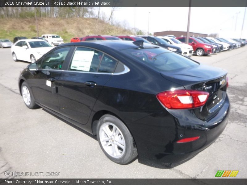 Mosaic Black Metallic / Jet Black 2018 Chevrolet Cruze LT