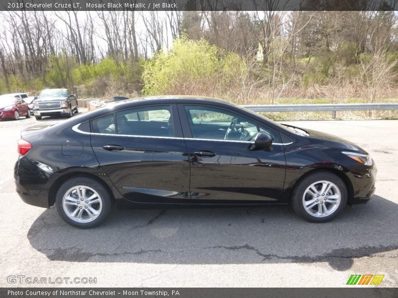 Mosaic Black Metallic / Jet Black 2018 Chevrolet Cruze LT