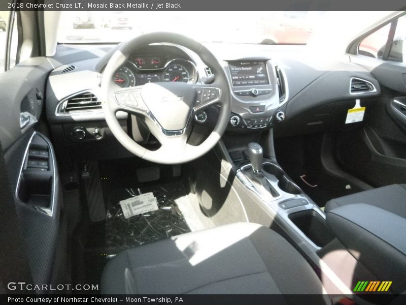 Mosaic Black Metallic / Jet Black 2018 Chevrolet Cruze LT