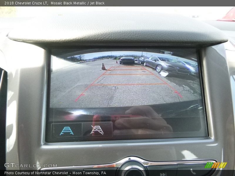 Mosaic Black Metallic / Jet Black 2018 Chevrolet Cruze LT