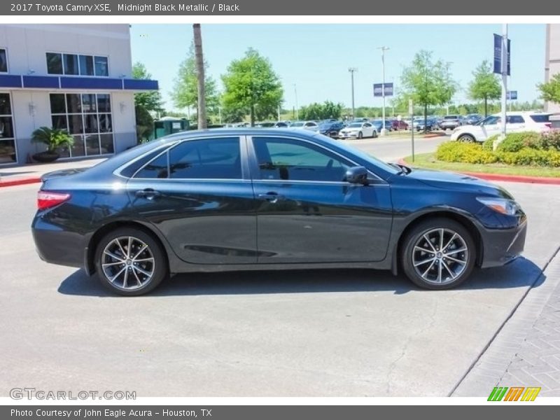 Midnight Black Metallic / Black 2017 Toyota Camry XSE