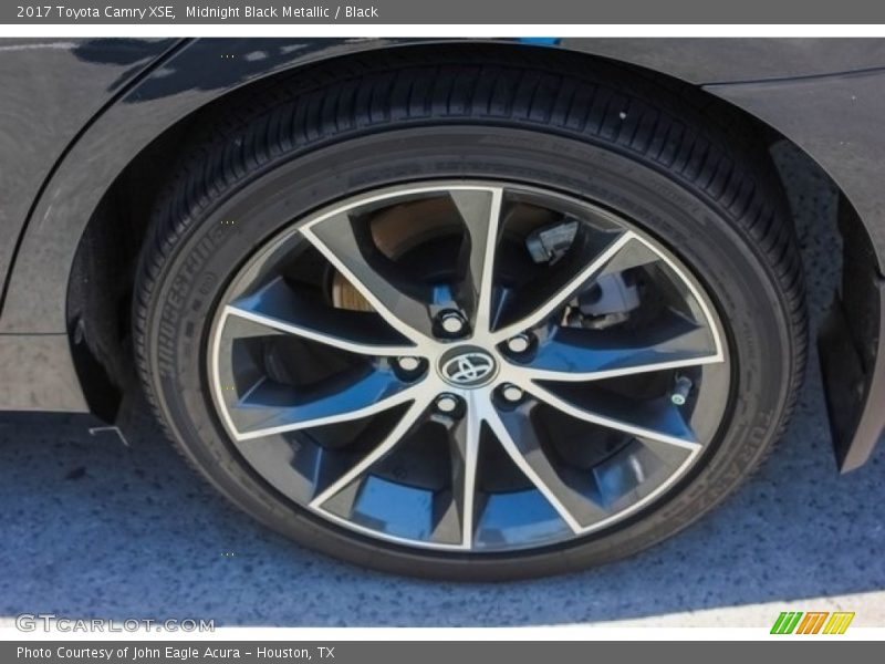 Midnight Black Metallic / Black 2017 Toyota Camry XSE