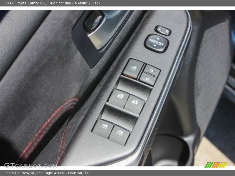 Midnight Black Metallic / Black 2017 Toyota Camry XSE