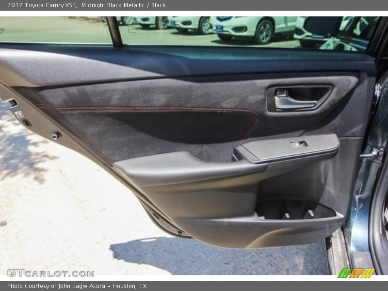 Midnight Black Metallic / Black 2017 Toyota Camry XSE