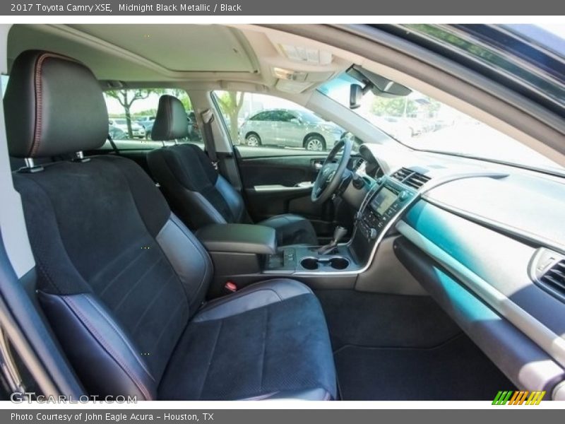 Midnight Black Metallic / Black 2017 Toyota Camry XSE