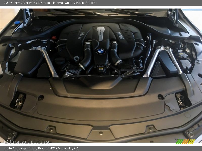  2019 7 Series 750i Sedan Engine - 4.4 Liter DI TwinPower Turbocharged DOHC 32-Valve VVT V8