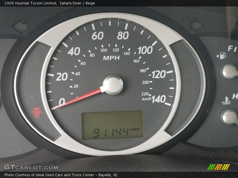 Sahara Silver / Beige 2006 Hyundai Tucson Limited