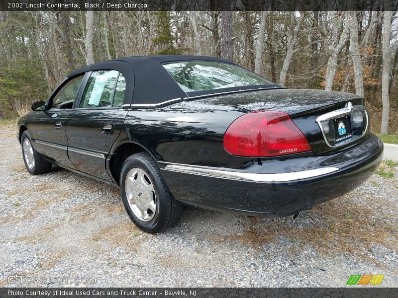 Black / Deep Charcoal 2002 Lincoln Continental