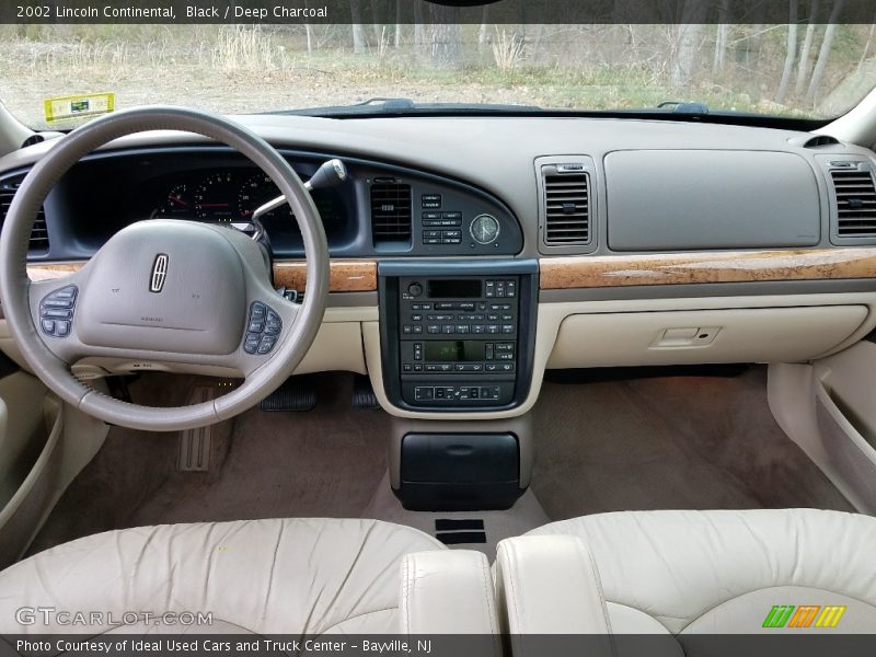 Black / Deep Charcoal 2002 Lincoln Continental