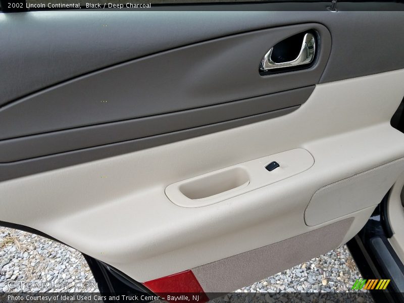 Black / Deep Charcoal 2002 Lincoln Continental
