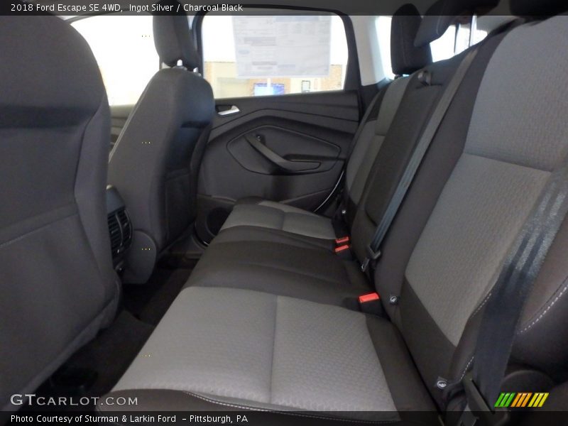 Ingot Silver / Charcoal Black 2018 Ford Escape SE 4WD