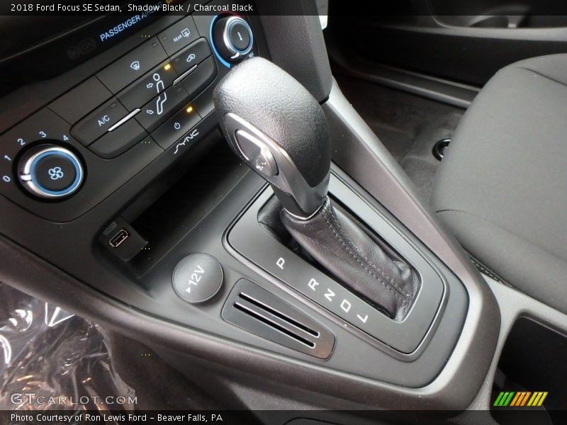 Shadow Black / Charcoal Black 2018 Ford Focus SE Sedan