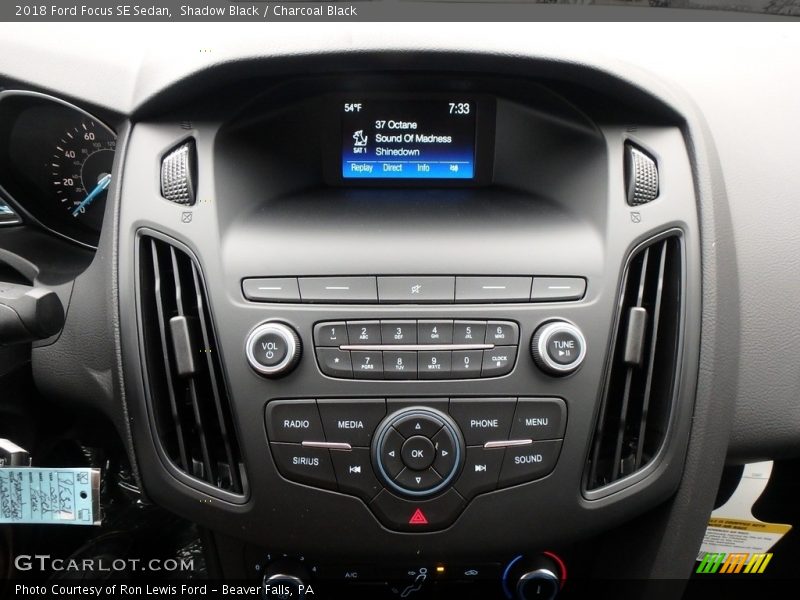 Shadow Black / Charcoal Black 2018 Ford Focus SE Sedan