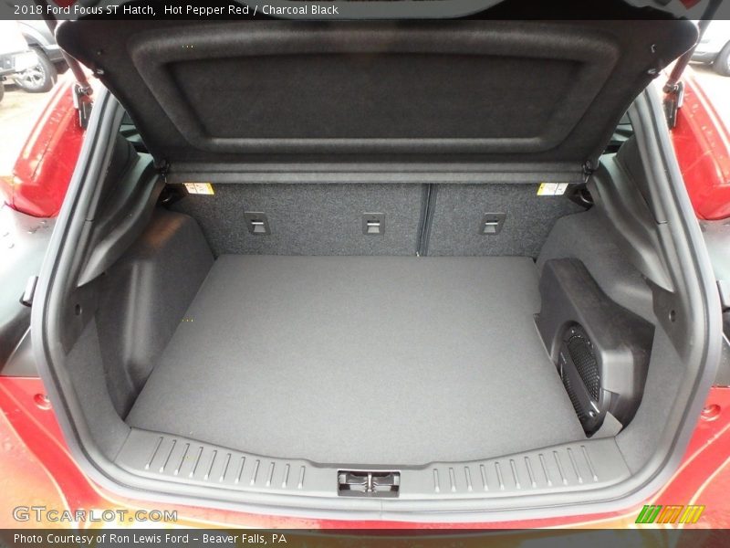  2018 Focus ST Hatch Trunk
