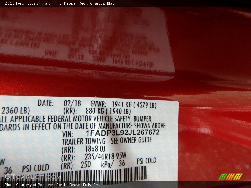 Hot Pepper Red / Charcoal Black 2018 Ford Focus ST Hatch