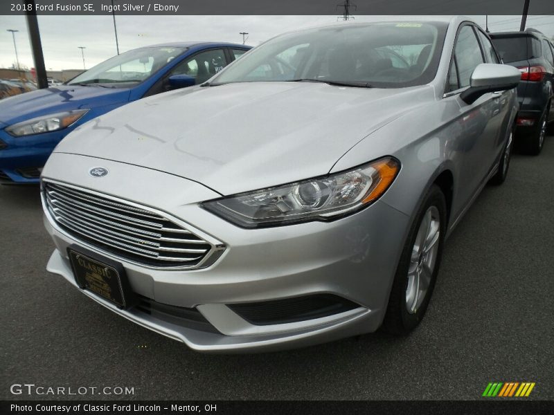 Ingot Silver / Ebony 2018 Ford Fusion SE