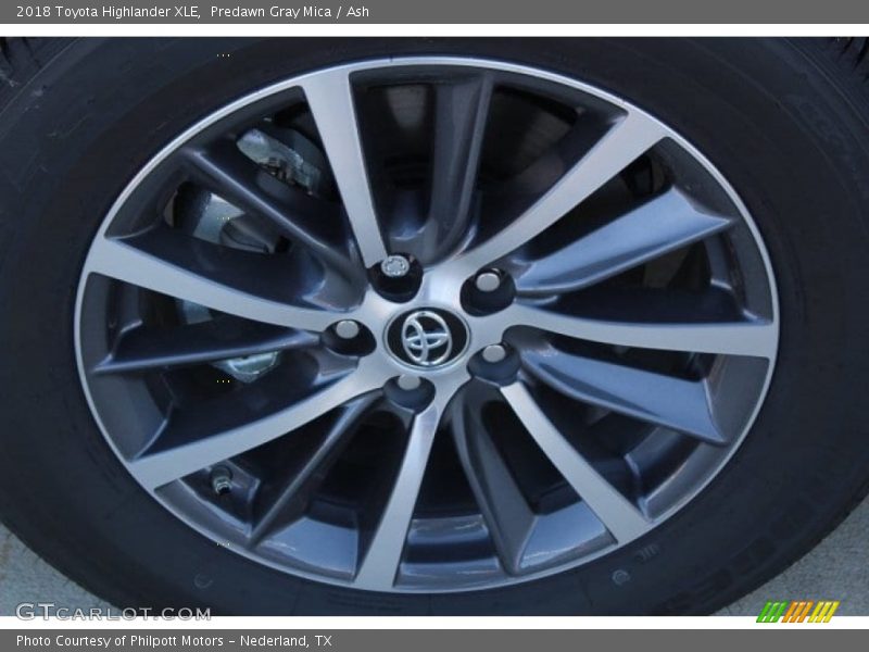 Predawn Gray Mica / Ash 2018 Toyota Highlander XLE