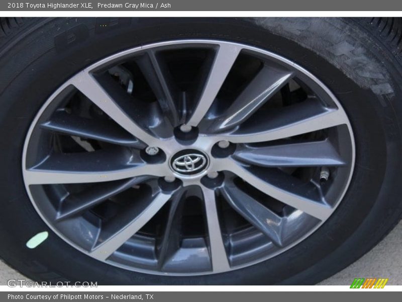 Predawn Gray Mica / Ash 2018 Toyota Highlander XLE