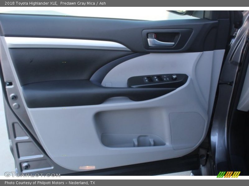 Predawn Gray Mica / Ash 2018 Toyota Highlander XLE