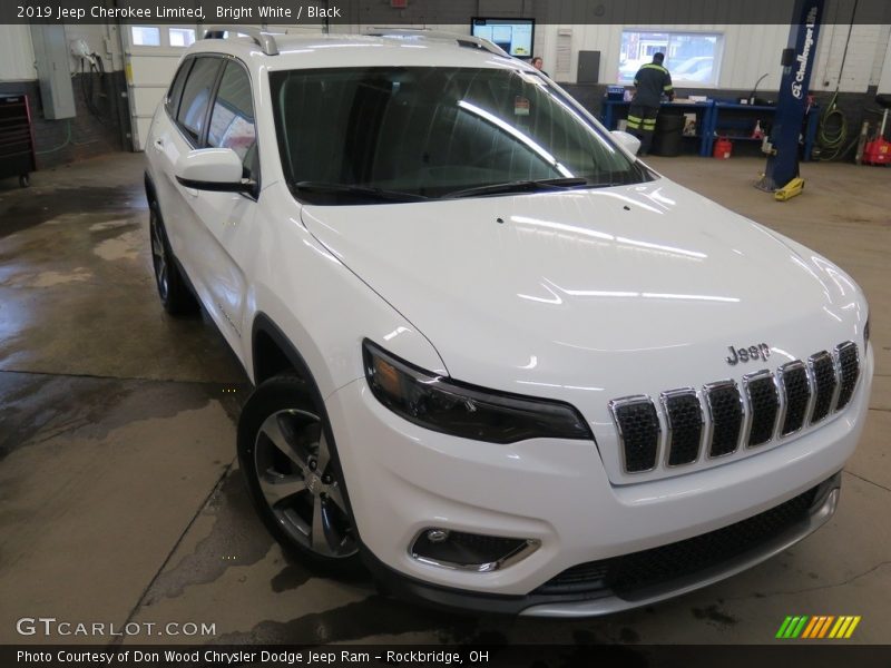 Bright White / Black 2019 Jeep Cherokee Limited