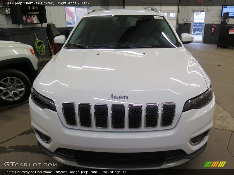 Bright White / Black 2019 Jeep Cherokee Limited