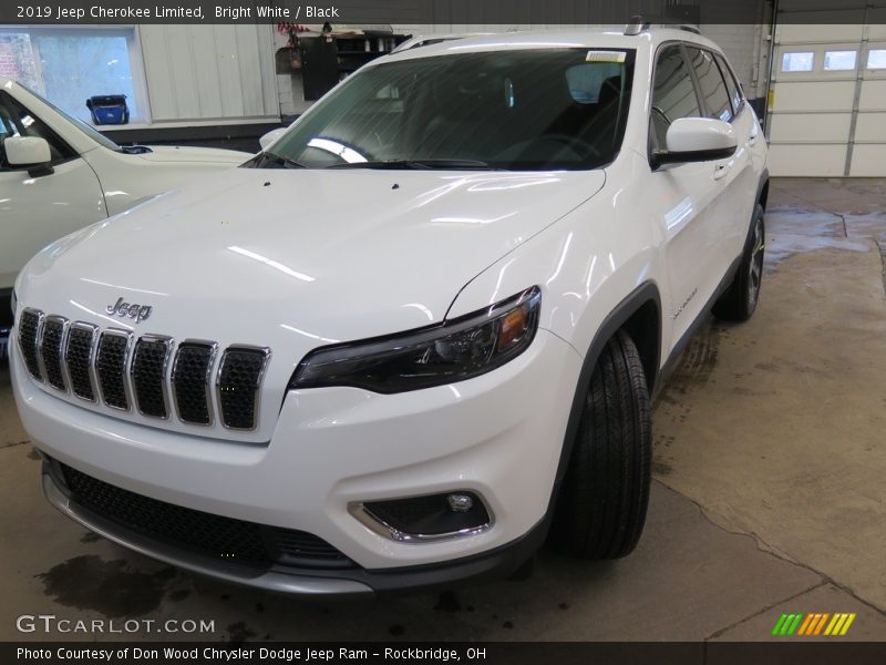 Bright White / Black 2019 Jeep Cherokee Limited